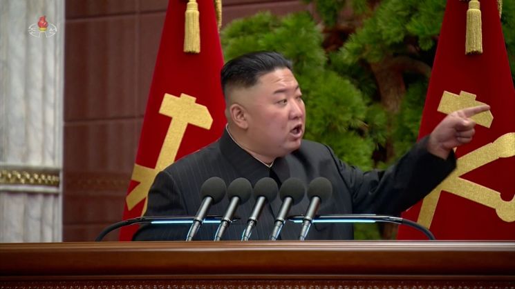 김정은·시진핑 북중우호조약 60주년 친서교환, 북중관계 강조