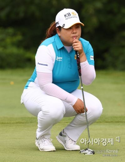 박인비가 마라톤클래식 첫날 6번홀에서 퍼팅 라인을 읽고 있다. 실베이니아(미국)=Getty images/멀티비츠