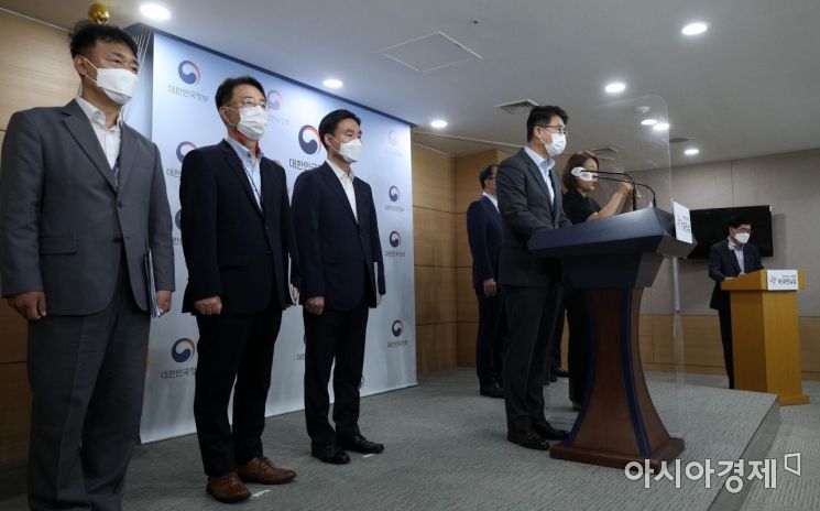 장상윤 국무조정실 사회조정실장이 9일 서울 종로구 정부서울청사에서 중대재해처벌법 시행령 제정안 입법예고 사전 브리핑을 하고 있다./김현민 기자 kimhyun81@