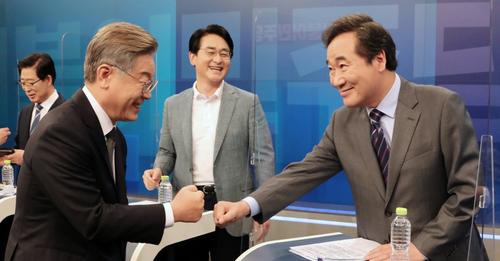 이재명 “본인 문제 감추고 침소봉대” 이낙연 “조급하고 불안하신 것 같아”