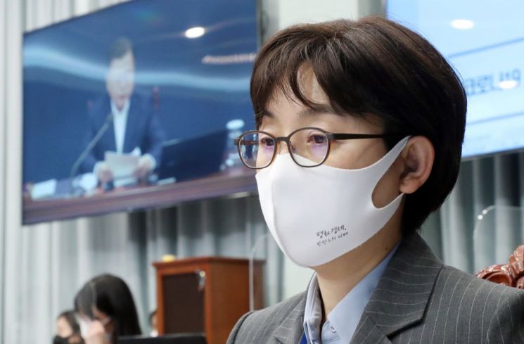 기모란 청와대 방역기획관(오른쪽) [이미지출처=연합뉴스]