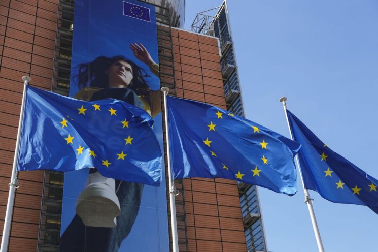 EU 다음주 中견제용 400억유로 기술·인프라 투자 계획안 공개