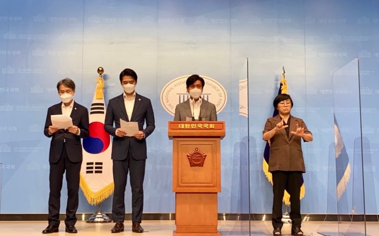 구글 갑질방지법, 또 발목 잡히나… 하루 전 '인앱결제 유예' 여파는?