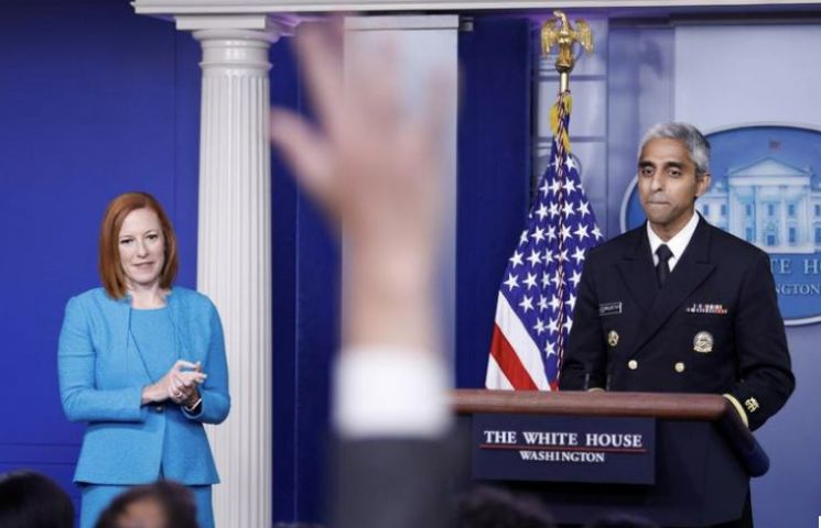 백악관 "페이스북 허위정보가 백신 속도 늦춰" 압박 