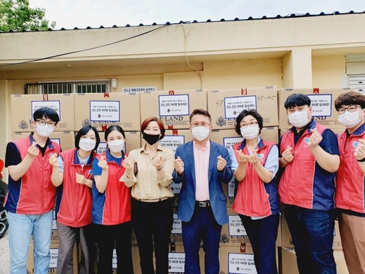 이랜드 복지재단, 집중 호우 피해 본 진도군에 위문품 전달