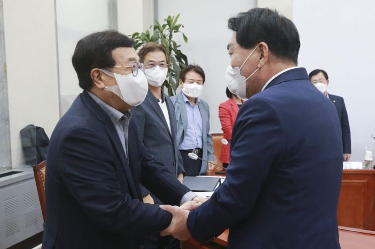 국민의힘 "9월15일 대선후보 1차 컷오프 8명으로 압축"