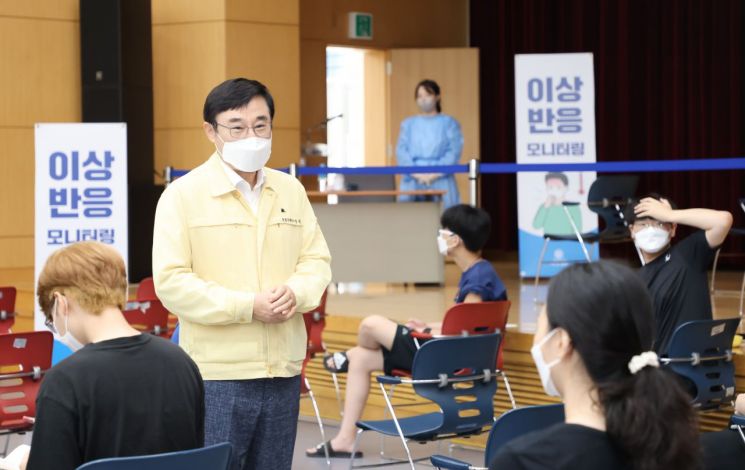 [포토]광진구, 광진광장에 '찾아가는 선별진료소' 운영 