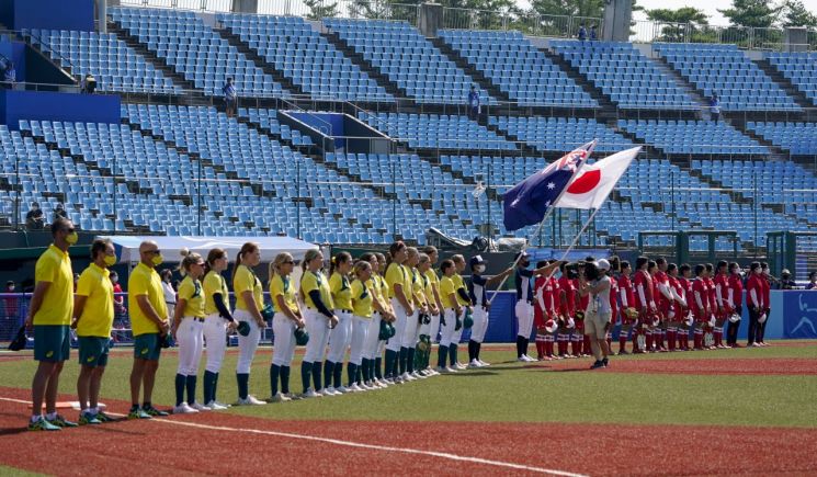 일본, 소프트볼 개막전 콜드게임 승리