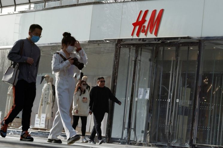 불매운동 직격탄 H&M, 中허난성 수해 3억여원 기부