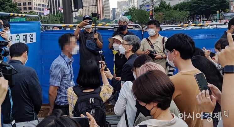 "오세훈 나와라!" '세월호 기억공간' 정리 시도에 유족 '강력 반발'