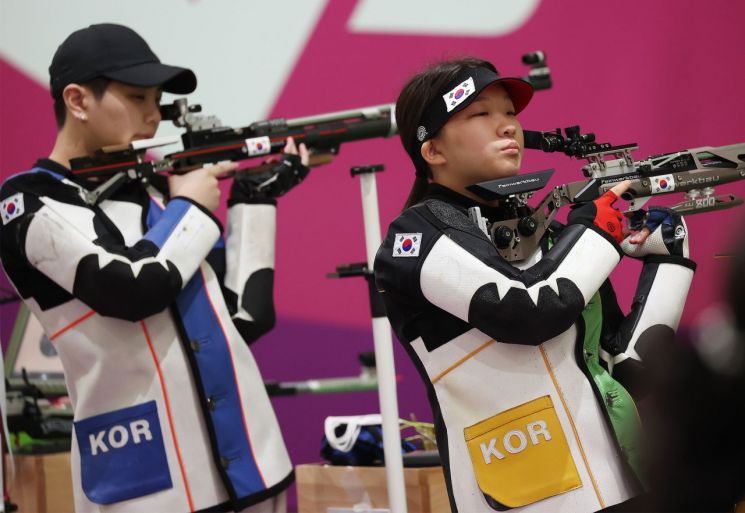 박희문·권은지, 여자 10ｍ 공기소총 결선 진출… 도쿄 올림픽 첫 메달 기대