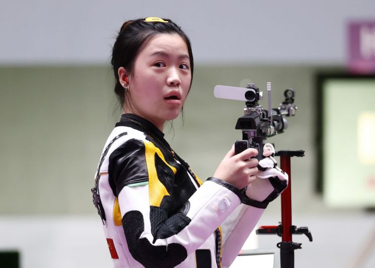 中 사격 신성 양첸, 도쿄올림픽 1호 금메달