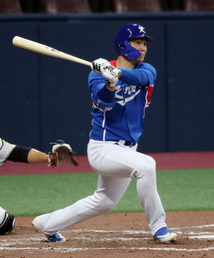 야구대표팀 오지환 5바늘 꿰매 "정상 훈련"…허경민도 '이상무' 