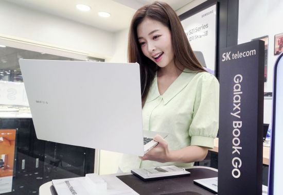 SKT, 삼성 신형 LTE 노트북 '갤럭시 북 고' 판매