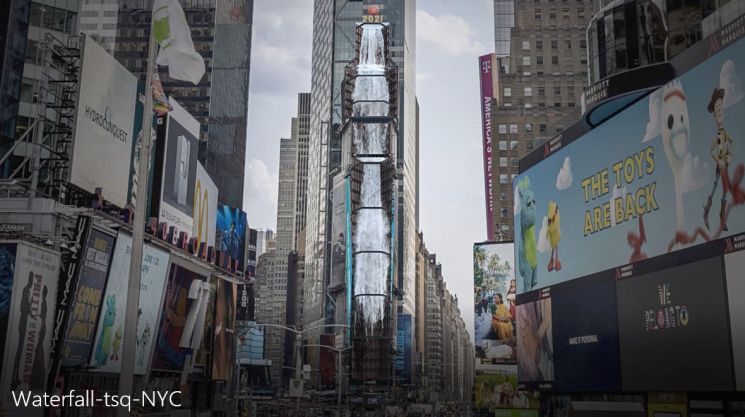 "정각마다 쏟아진다" 삼성, 美타임스스퀘어서 100m 디지털 폭포 선보여