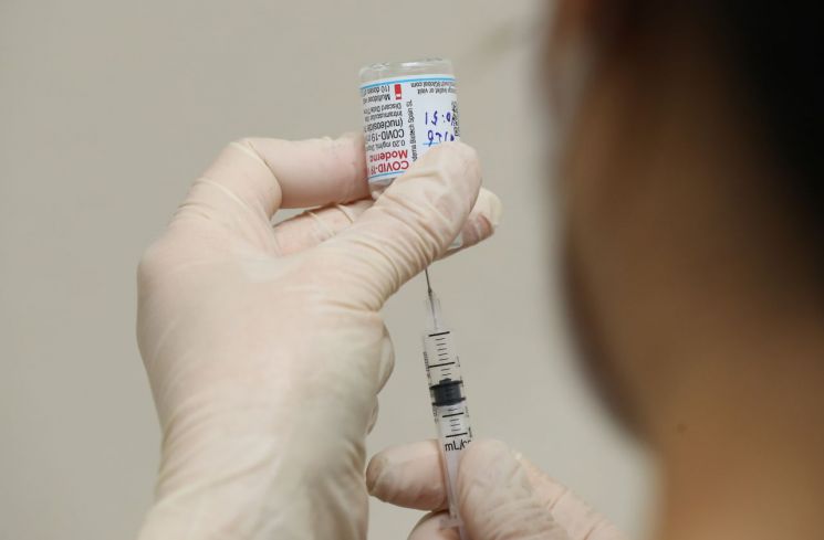 화이자·모더나, EU 공급 코로나19 백신 가격  최대 25% 인상 