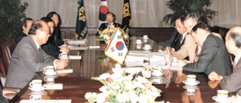 김승연 한화 회장 취임 40주년…위기마다 승부수로 자산 288배