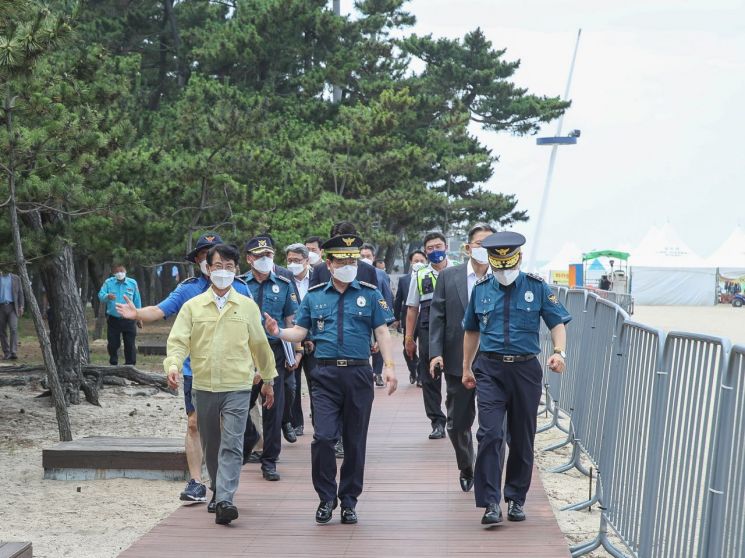 김창룡 경찰청장, 경포해수욕장 코로나19 방역 상황 점검