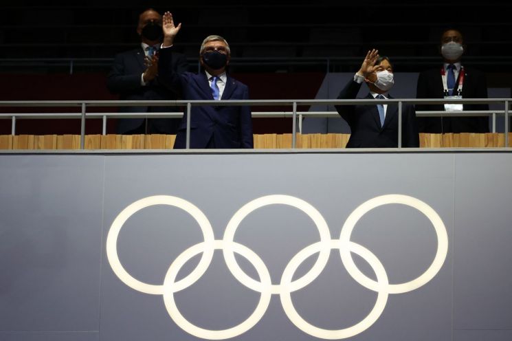 "최악의 경우 도쿄에서만 1만명"…결국 '코로나 올림픽' 오명