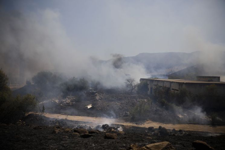 이스라엘, 레바논 국경지대 공습..."로켓포 공격에 대응한 것"  