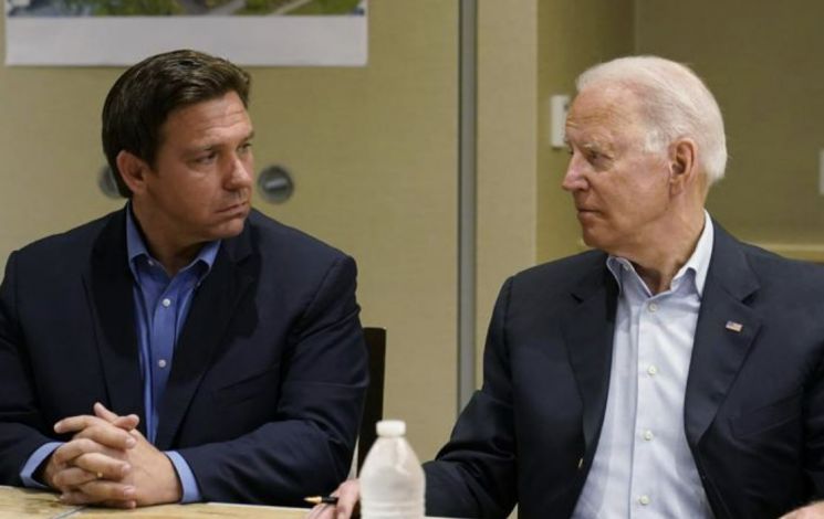 조 바이든 미국 대통령(오른쪽)과 론 드샌디스 플로리다주지사(사진출처:AP통신)