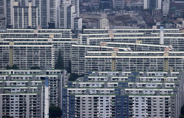 서울 대모산에서 바라본 서울 강남 일대 아파트 모습 [이미지출처=연합뉴스]