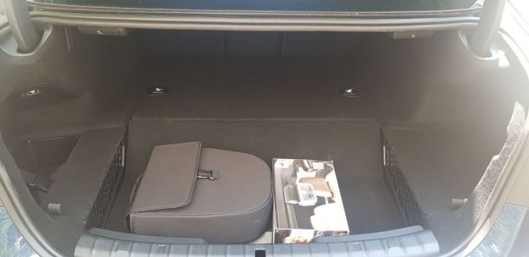BMW 뉴 530e 트렁크