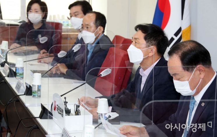 김기현 국민의힘 원내대표가 12일 국회에서 열린 최고위원 간담회에 참석, 모두발언을 하고 있다./윤동주 기자 doso7@