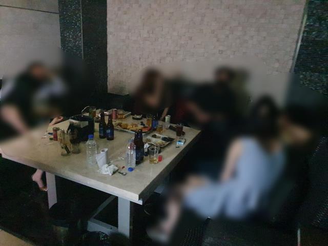 최근 방역 수칙을 어긴 채 밤늦게까지 영업하던 충남 천안의 한 유흥업소가 경찰과 행정기관 합동단속에 적발됐다. 사진은 기사와 무관함. 출처=연합뉴스