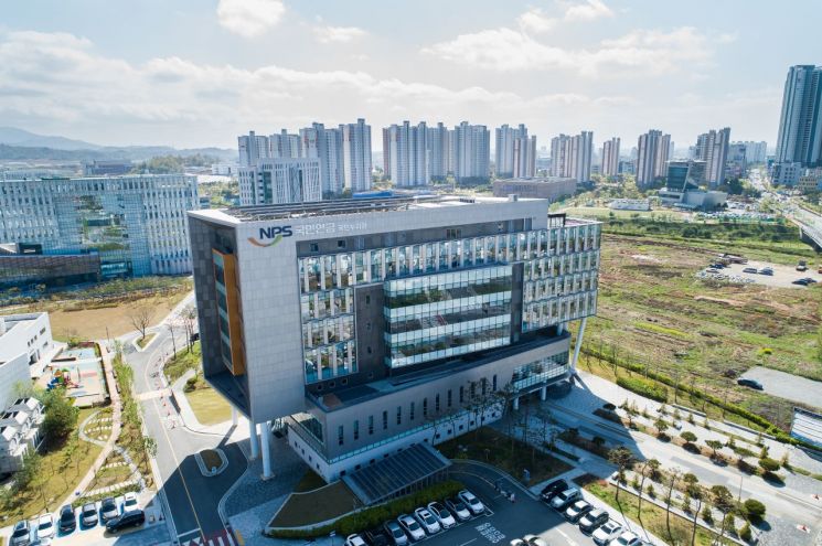 강병원 "국민연금, 日전범기업에 1.5조 투자...국민 정서에 맞지 않아"