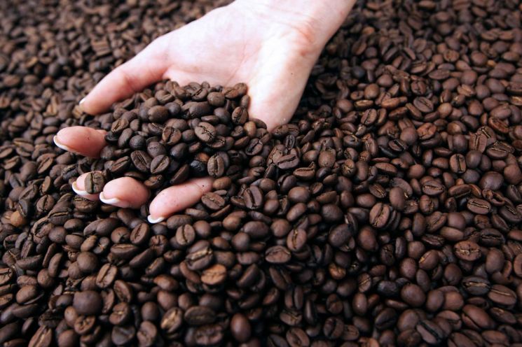 커피 선물 한달새 23% 올라…커피 가격 인상 예고
