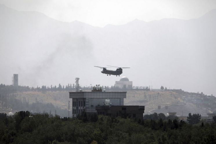 美, 탈레반에 "미국인 철수 건드리지 않으면 가만히 있겠다" (종합) 