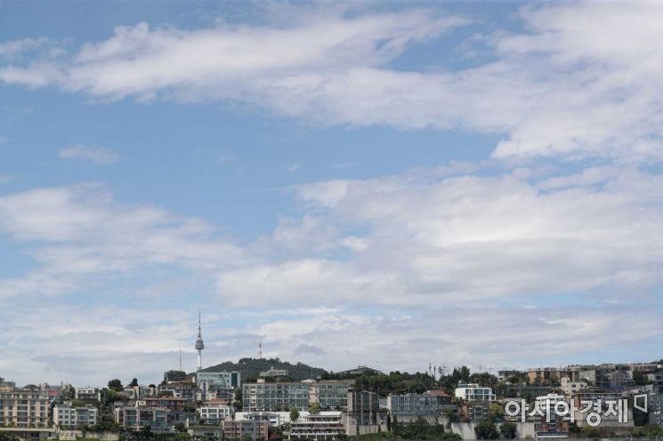 잠원한강공원에서 바라본 하늘이 맑다. /문호남 기자 munonam@