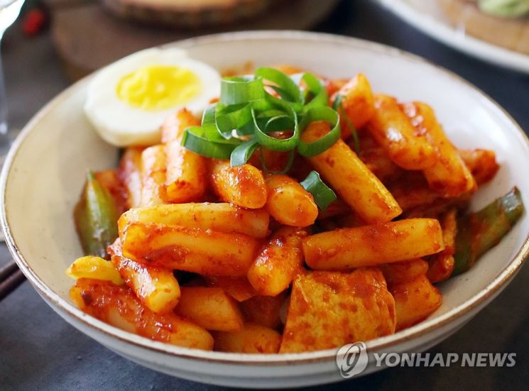 How Do You Feel About the Junk Food Controversy Surrounding the National Snack 'Tteokbokki'?