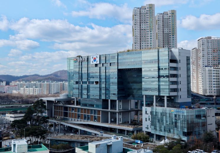 성동구 ‘2022학년도 수시대비 대학 토크 콘서트’ 개최 