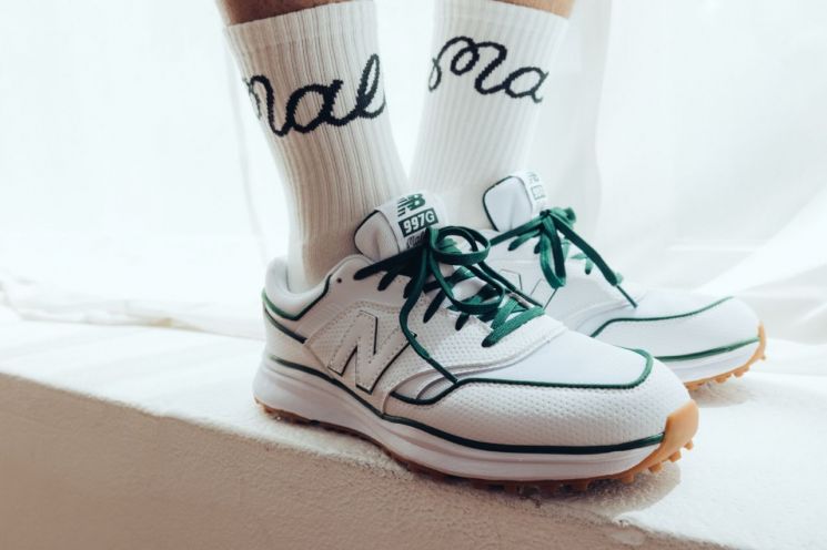 말본골프와 뉴발란스가 만났다…한정판 골프화 출시