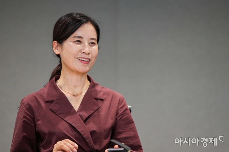 [W프런티어]이유경 대표의 멘토는?…"부모님 철학이 역경 이기는 힘" 