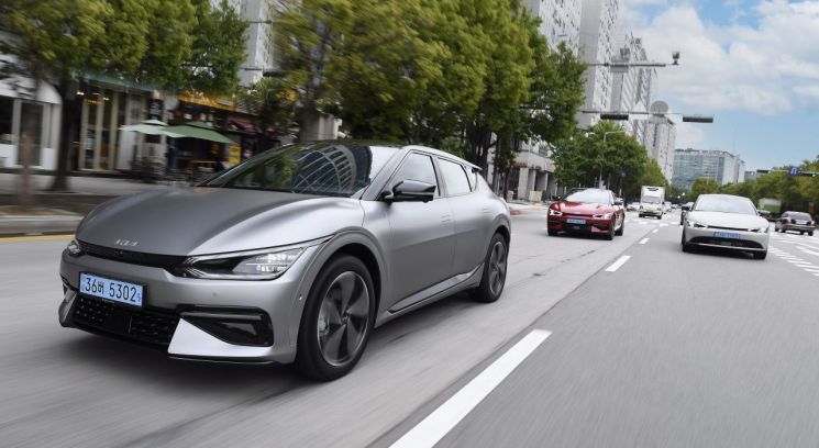 기아, 8월 21만7204대 판매…친환경차 첫 月 1만대 판매 돌파