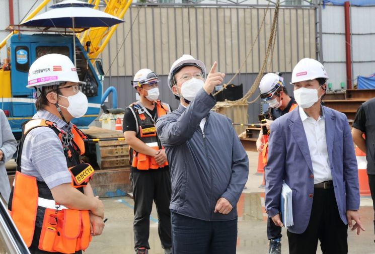 [포토]류경기 중랑구청장, 해도두리 가족봉사단 발대식 비대면 개최
