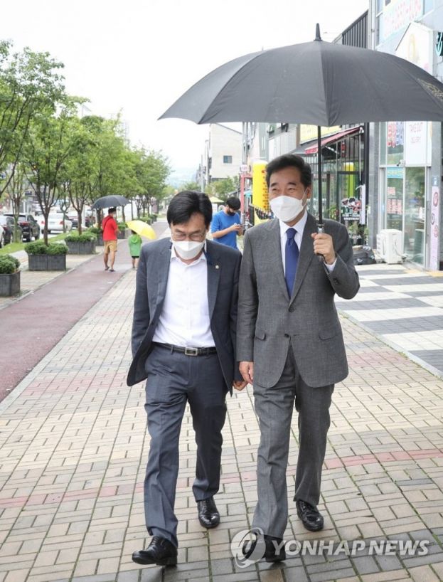 더불어민주당 대선주자인 이낙연 전 대표 캠프 측이 지난 29일 공개한 사진 / 사진=연합뉴스