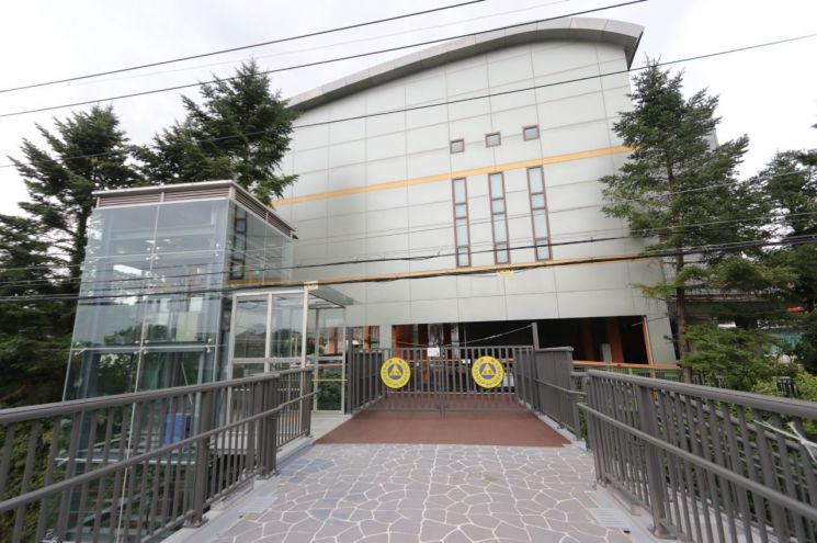송파구 ‘원스톱 콜센터’로 1인 가구 챙긴다   
