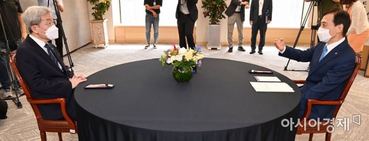 [포토]이주열 한국은행 총재-고승범 금융위원장 회동