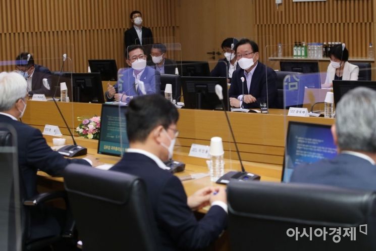 김부겸 국무총리가 삼성바이오로직스 본사에서 가진 현장 간담회에서 모두발언을 하고 있다. /문호남 기자 munonam@