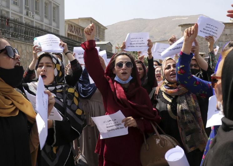 탈레반, 카불 여성 공무원 출근 금지령
