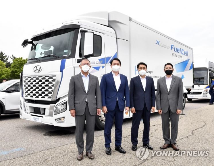 최태원 회장 "SK, 수소 생산 큰 획"…2025년 수소 사업 세계 1위 도약