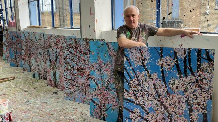 영국의 현대 예술가 데미안 허스트가 비트코인 등 가상화폐로 판매한 벚꽃 그림 8점. / 사진=데미안 허스트