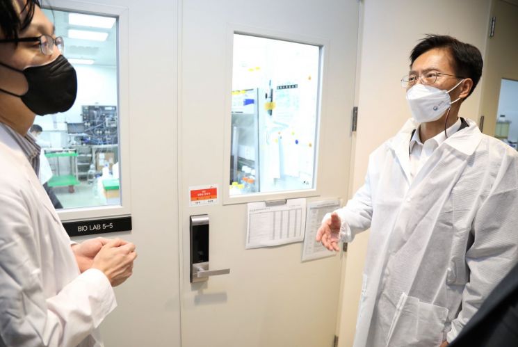 [포토] 김용선 특허청 차장, ‘SK바이오사이언스’서 백신 특허분석 설명회