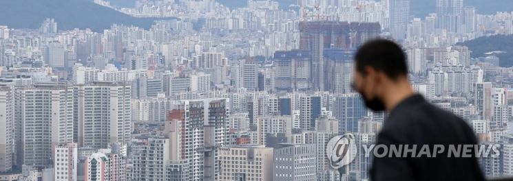 서울 남산에서 바라본 서울 시내의 아파트 모습.(사진=연합뉴스)