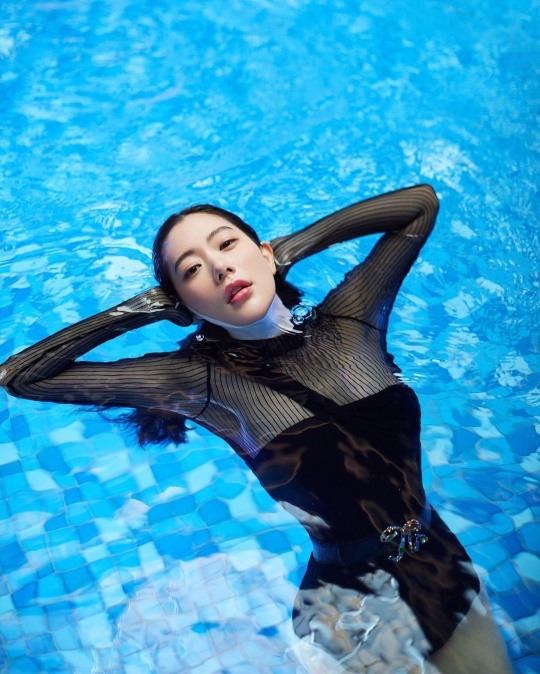 [포토] 클라라 '시스루 수영복'