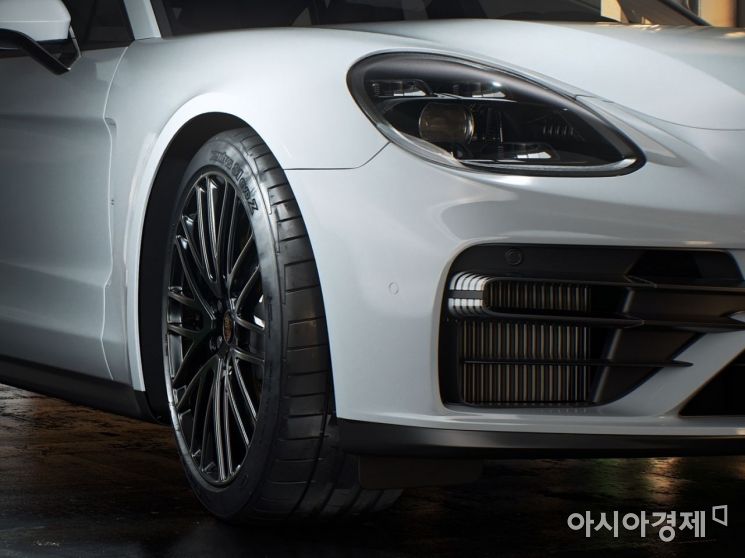 한국타이어, 포르쉐 파나메라에 신차용 타이어 공급